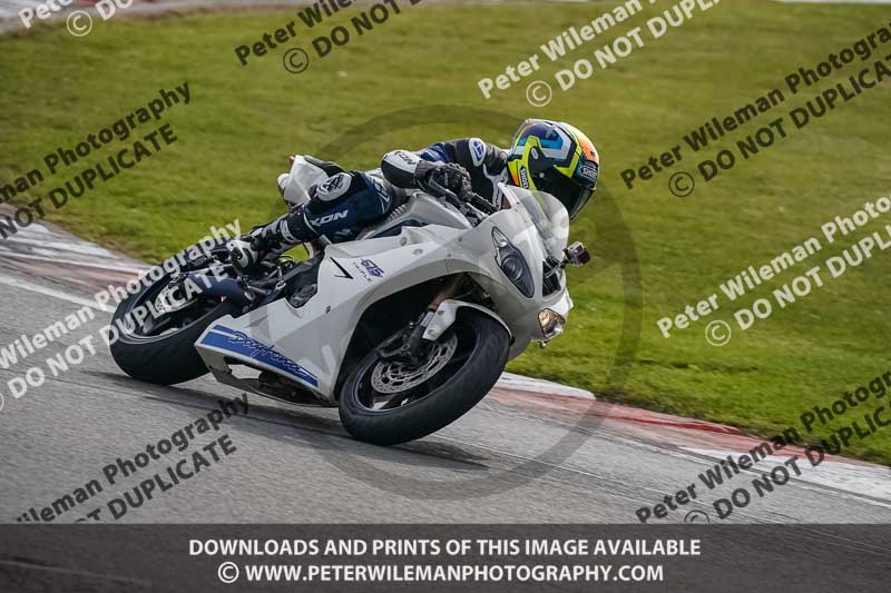 donington no limits trackday;donington park photographs;donington trackday photographs;no limits trackdays;peter wileman photography;trackday digital images;trackday photos